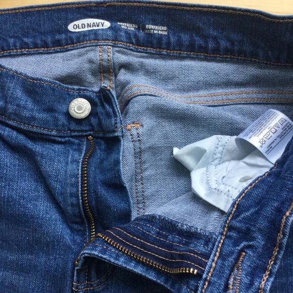 OLD NAVY Boyfriend Mid Rise Jeans - Picture 2 of 4